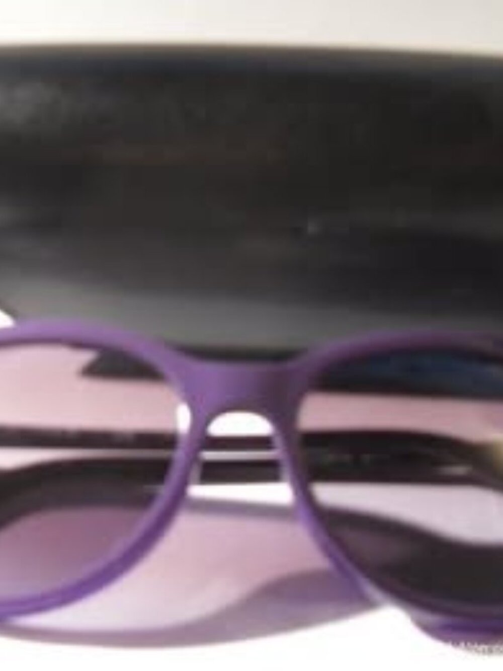 Vouge Unisex Sunglasses with case new
